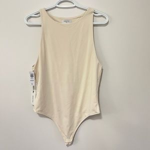 BNWT-Babaton “Contour” 90’s Bodysuit